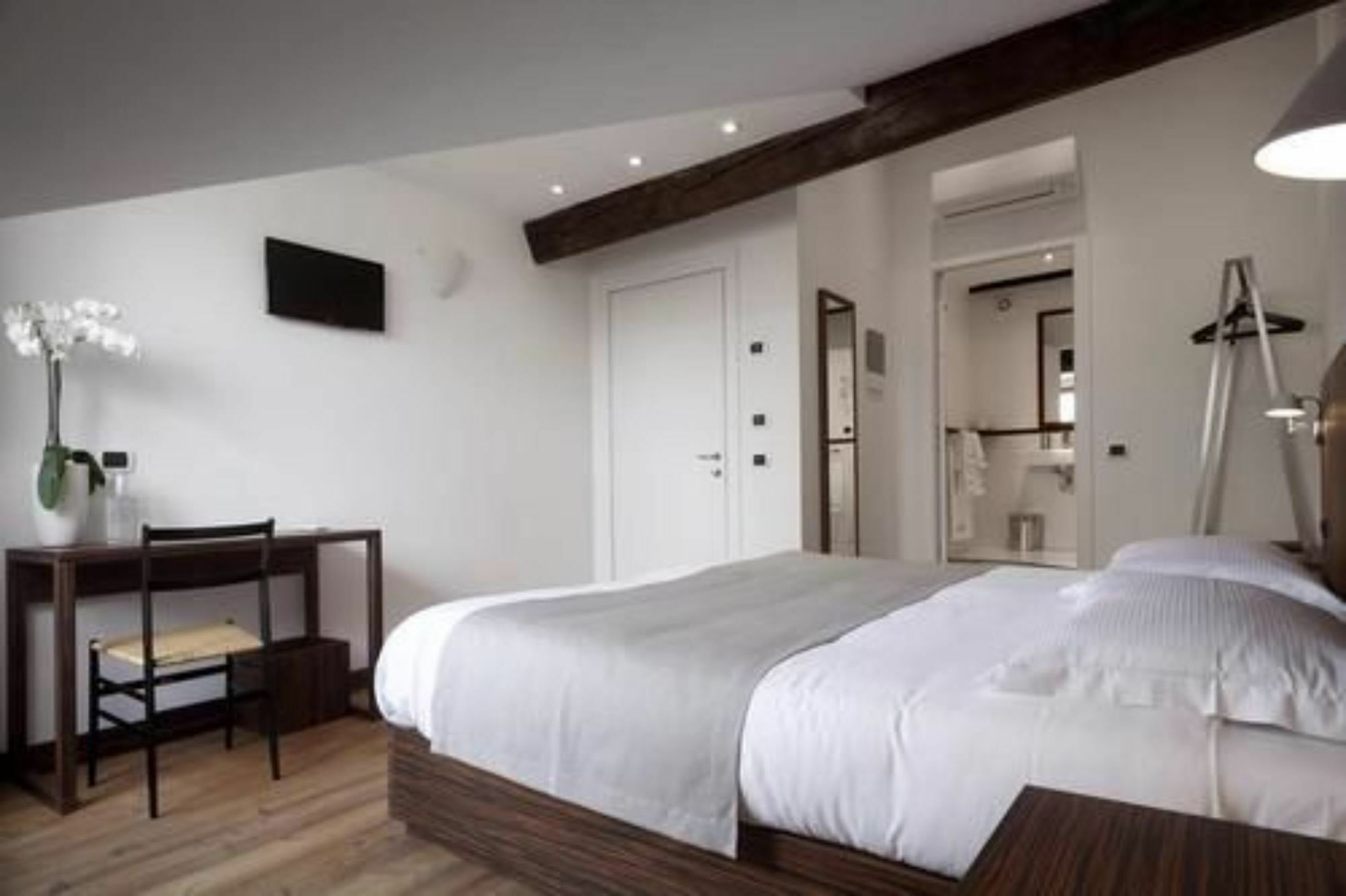 My Bed Hotel Milano Eksteriør billede
