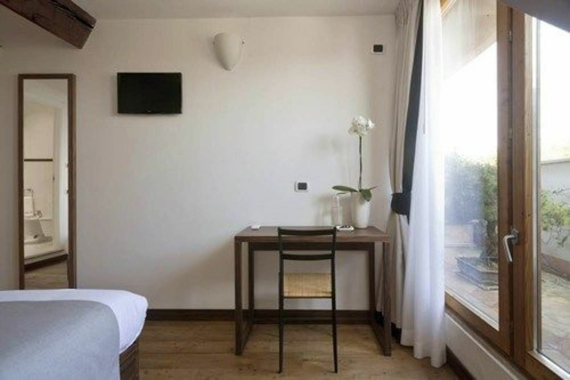 My Bed Hotel Milano Eksteriør billede